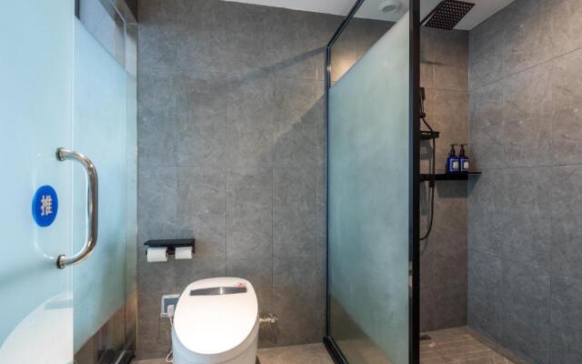 Xinhuating Business Hotel