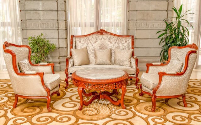 The Grand Palace Hotel
