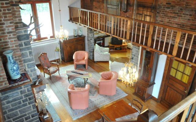 Modern Holiday Home in Marche-en-famenne With Garden