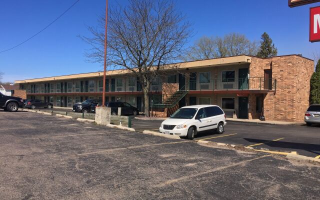 Thunderbird Motor Inn Baraboo