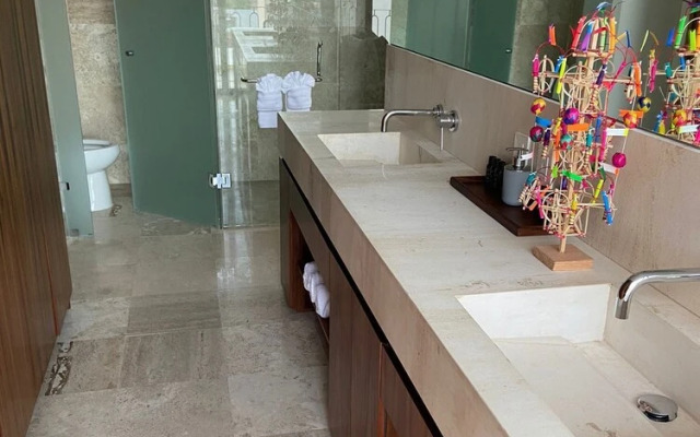 Francisca Luxury Suites - Adults Only