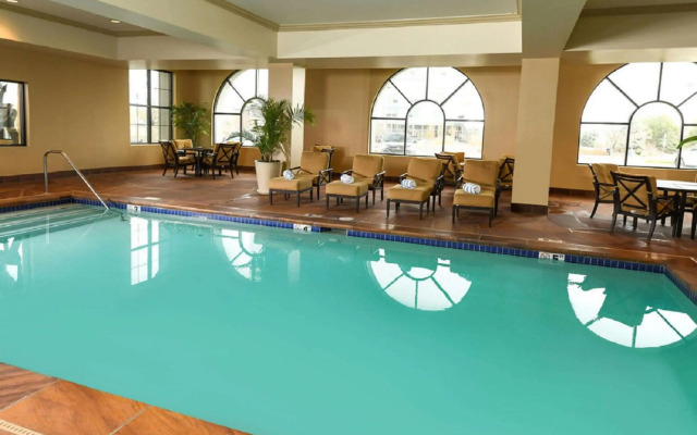 Woolley's Classic Suites Denver Airport