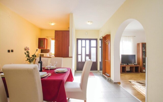 Amazing Home in Labin With Wifi and 2 Bedrooms