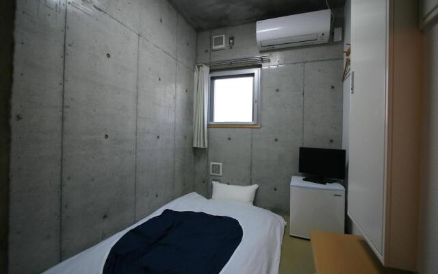 Weekly SHO Hotel Namba