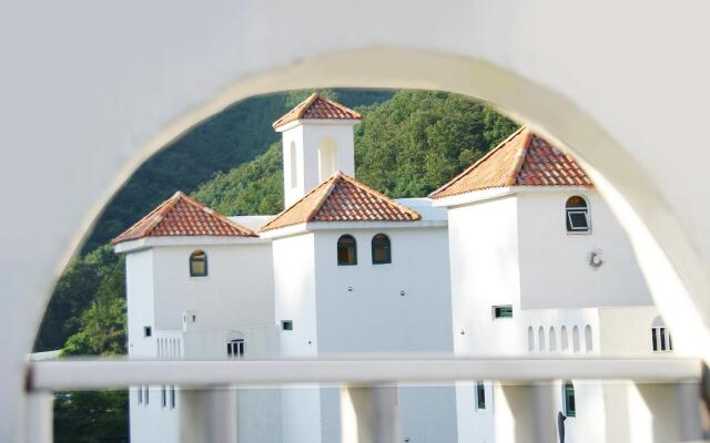 Chuncheon see and black pension