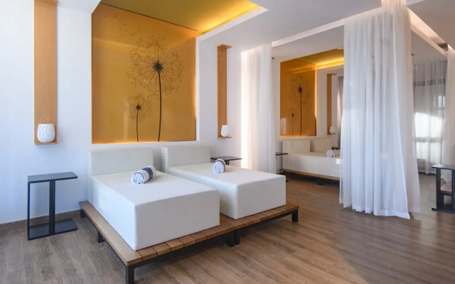 Grand Aston Habana