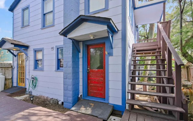 Marvelous Mermaid Beach Bungalow Dog-friendly