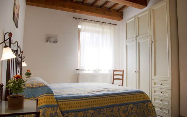 Agriturismo Santa Croce Domus Laetitiae
