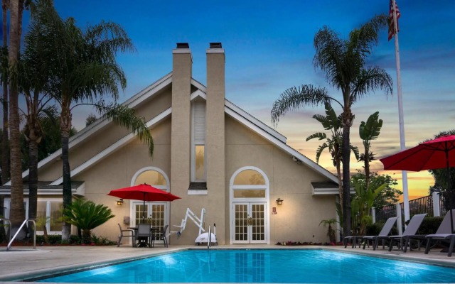 Chase Suites Hotel Brea-Fullerton