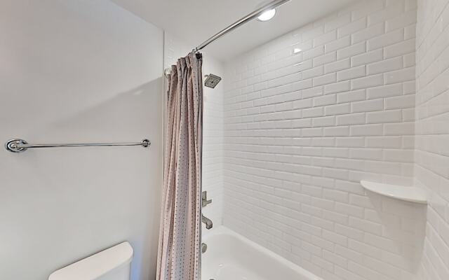 1050etln 3 Bedroom Townhouse