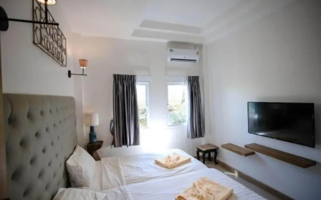 Happyland Residence