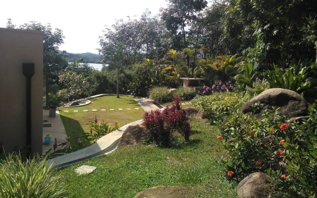 Sea Heart House on Koggala Lake