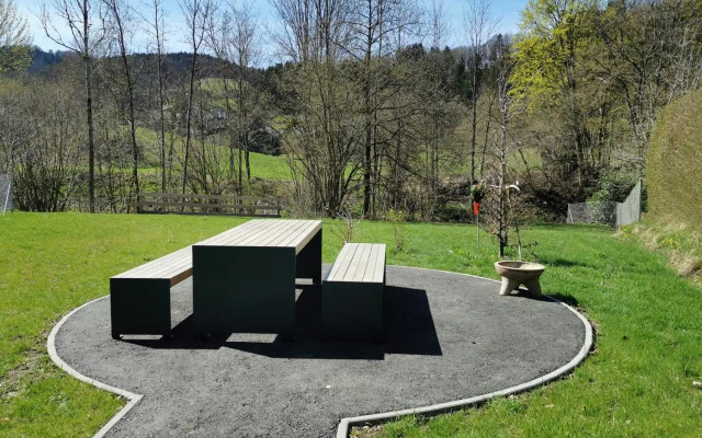 Ferienwohnung Bergsonne mit Sonnenbalkon und Tiefgaragen Parkplatz