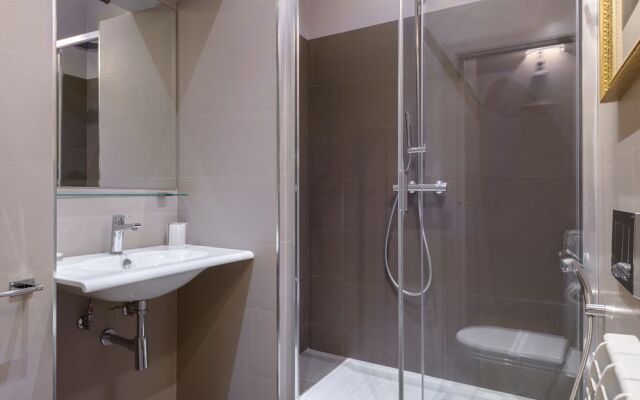 Travel & Stay - Navona 2