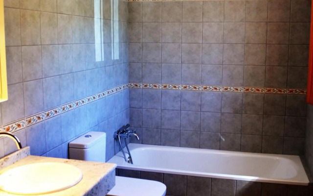 Casa Grande / Rosas Cantares