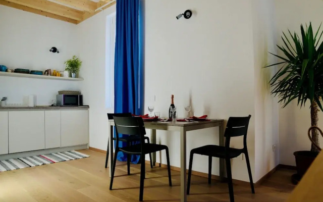 Nine Rooms Apartment