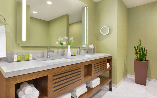 Doubletree by Hilton Campbell - Pruneyard Plaza