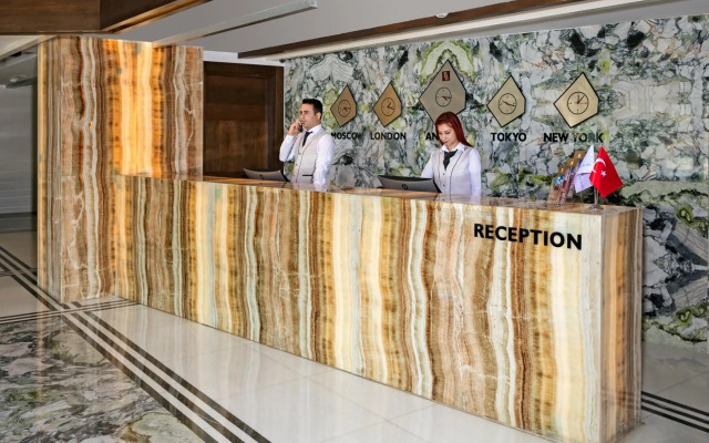 B Business Hotel & Spa