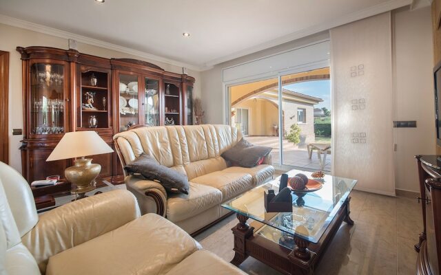 House In Calafell With Fenced Pool (R79)