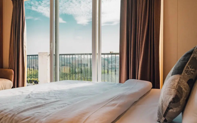 LetsBunk Poshtel & Suites