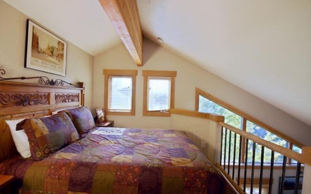 Saddle Creek Townhomes by Pioneer Ridge Management