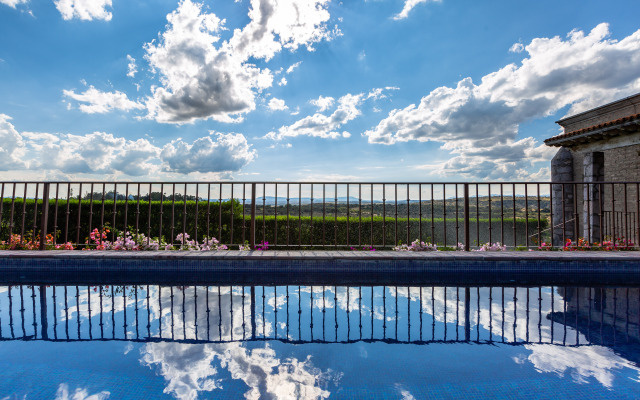 Grand Las Nubes by Inmense