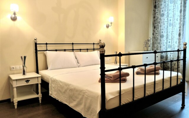 Baratero City Corner Apartment