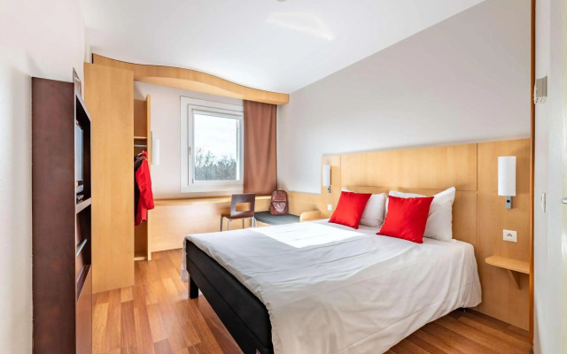 ibis Plzen