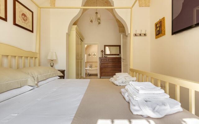 1966 Villa Medici Alla Macchia by Perle di Puglia