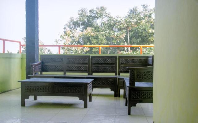 OYO 1069 Hotel New Rajawali
