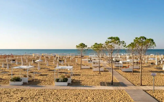 Beachfront Cozy Flat 1-bedroom With Balcony