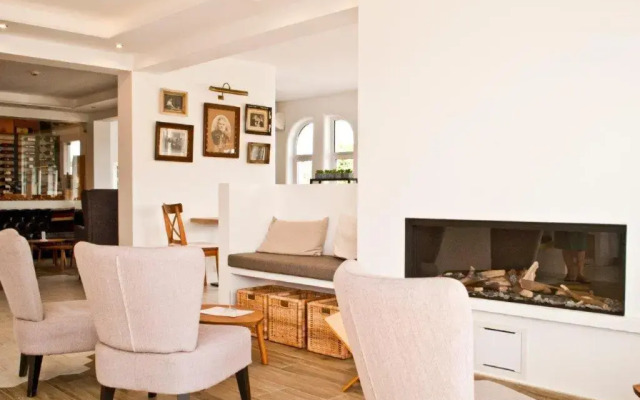 Casa Bela Moura Charming Hotel