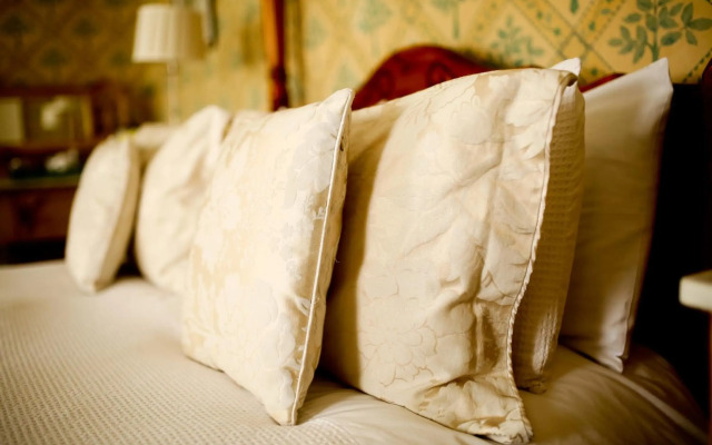 Dufferin Coaching Inn & Hall