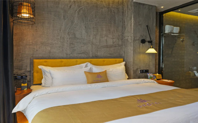 U Hotel