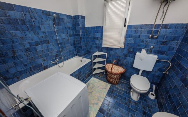 A1 - apt w. the sea View, two Terraces and Garden