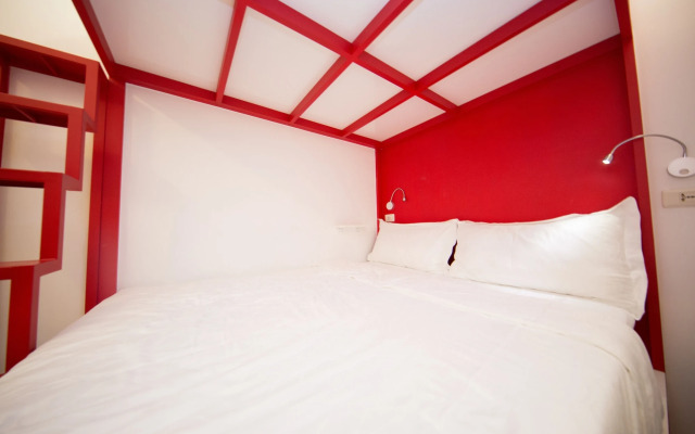 SleepBox Hotel - Ximen
