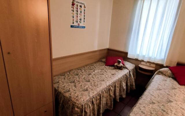 Bajo con Acceso Directo a la Piscina MSJ70