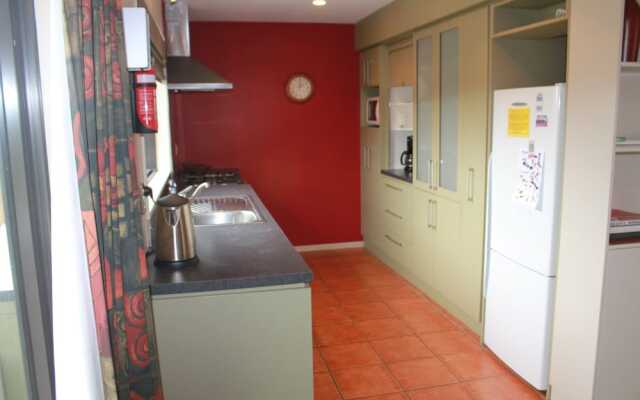 35b Denby Place