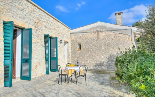 Villa Degli Dei With Garden and Pool