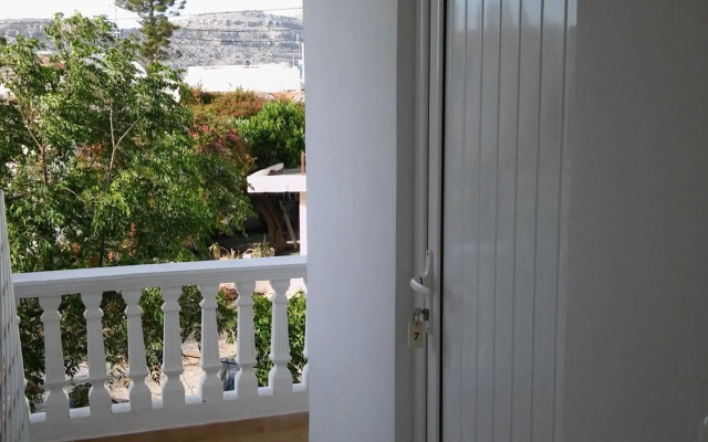 Maria Studios and Apartments