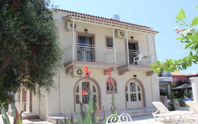 Paralia Studios