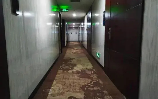 Yinhe Hotel