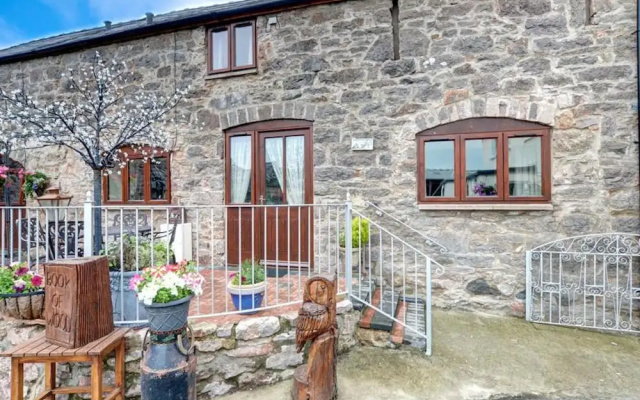 Scenic Holiday Home in Abergele With Terrace, Garden, Pond