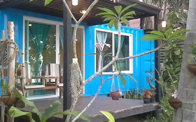 Think & Retro Cafe Lipa Noi Samui