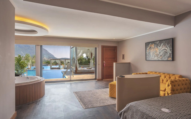 Orka Cove Hotel Penthouse & Suites - Adults Only