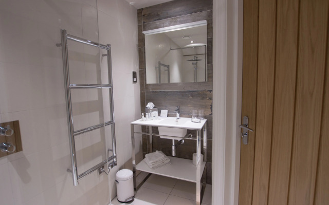 The Peacock at Barlow