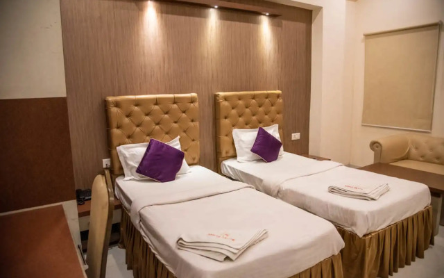 Hotel Maple Delite