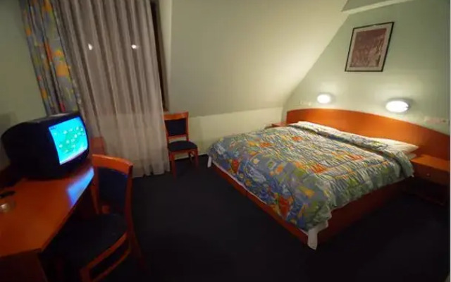 Relax Hotel Fim