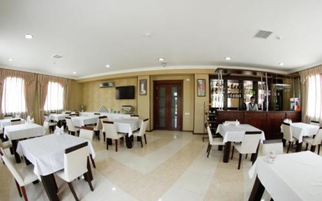 Vilesh Palace Hotel