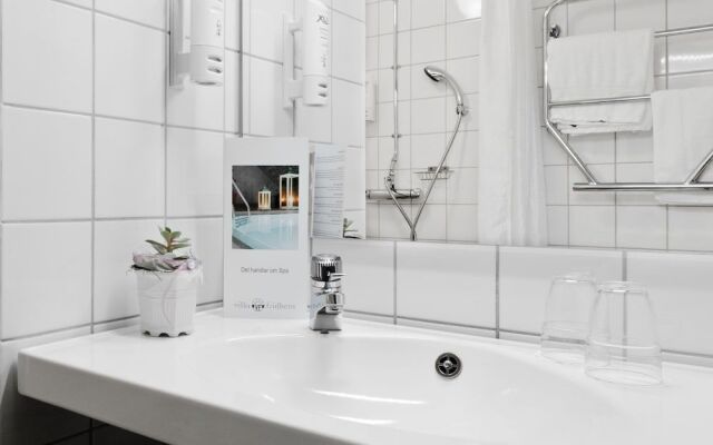 Villa Fridhem Hotell - Mat - Möten